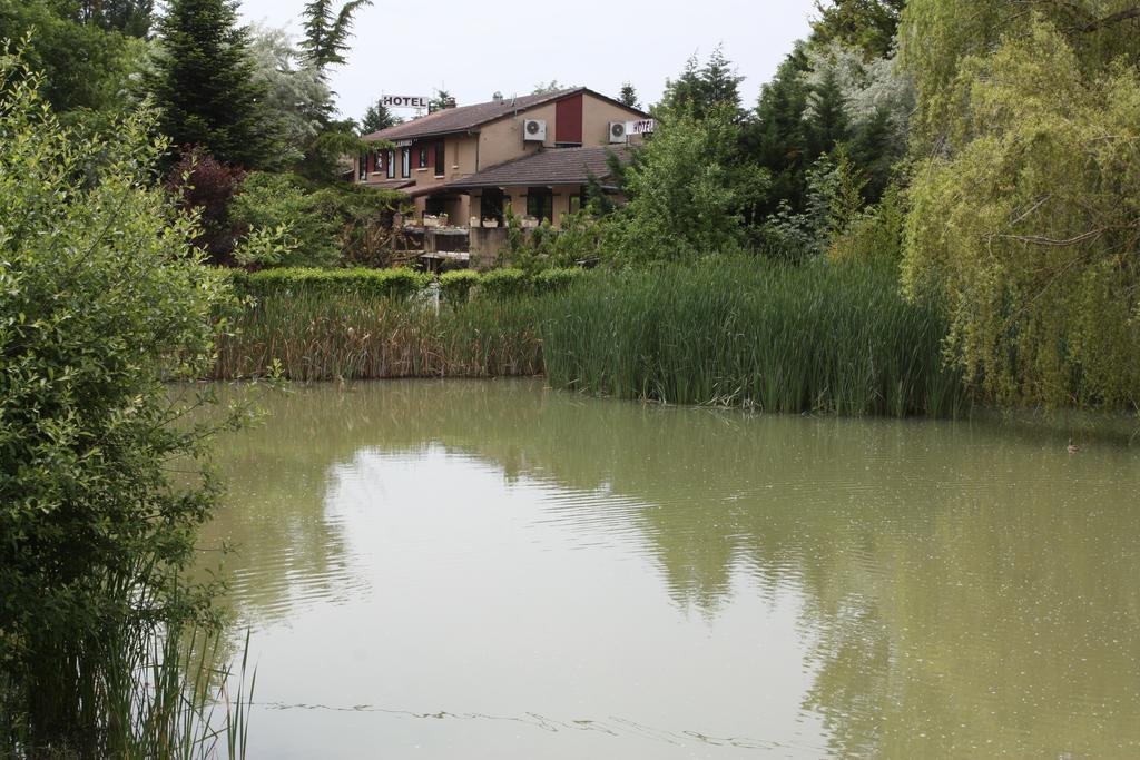 Relais De Frejeroques Hotel Foissac  Eksteriør billede